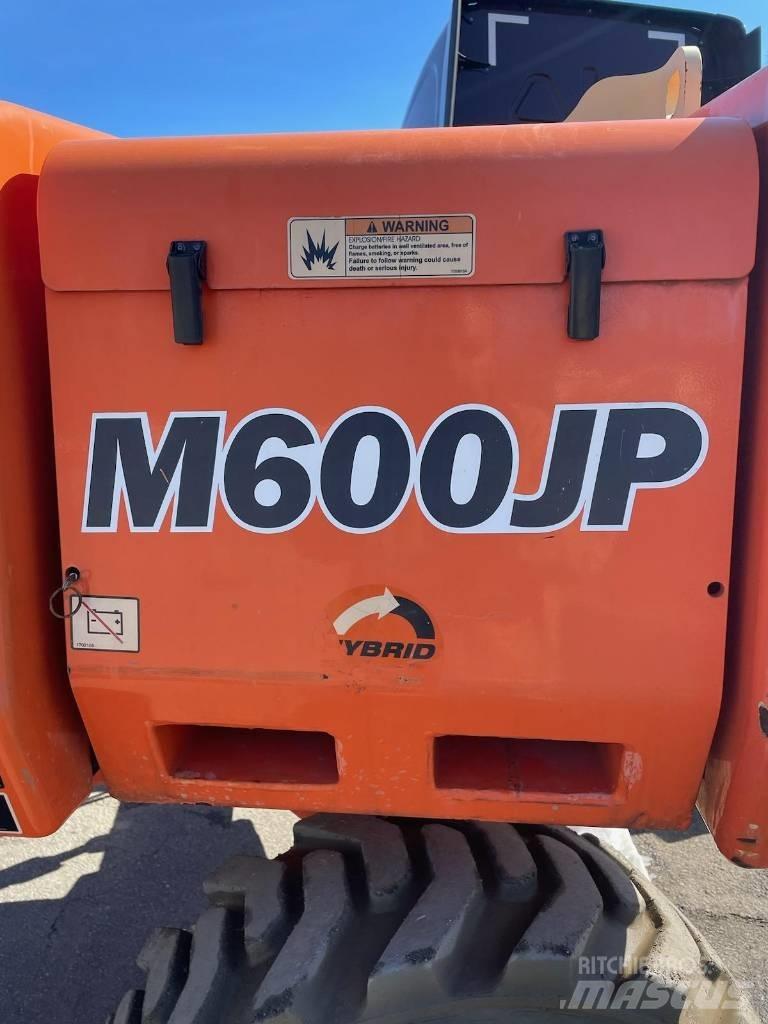 JLG M-600-JP Körüklü personel platformları