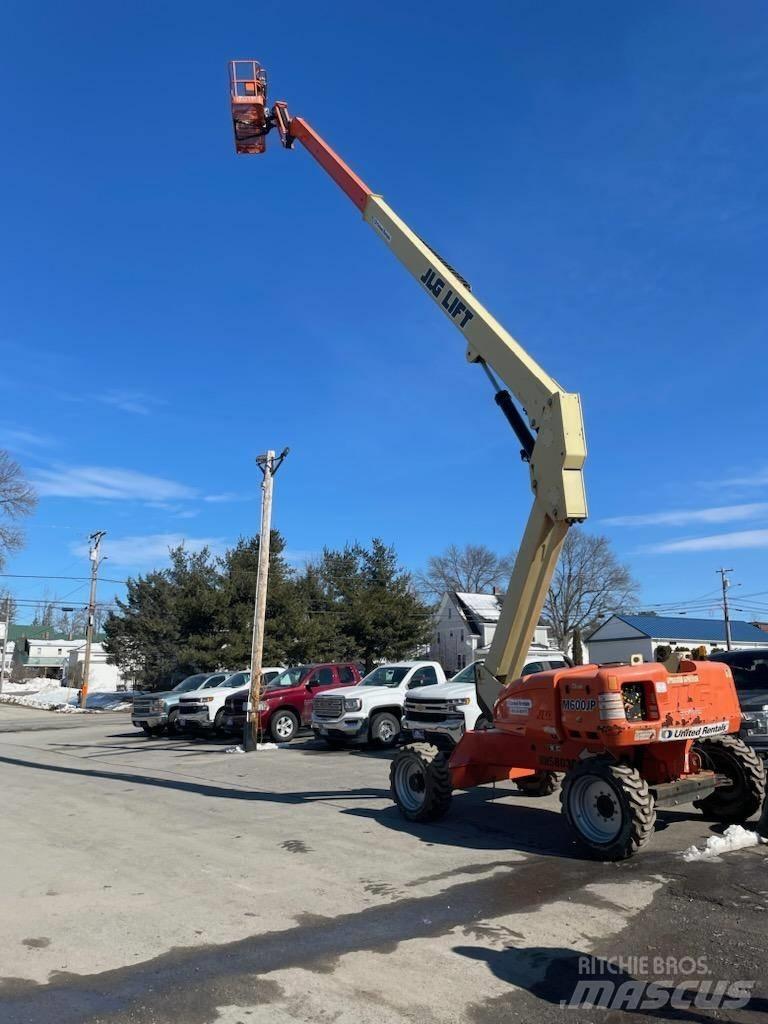 JLG M-600-JP Körüklü personel platformları