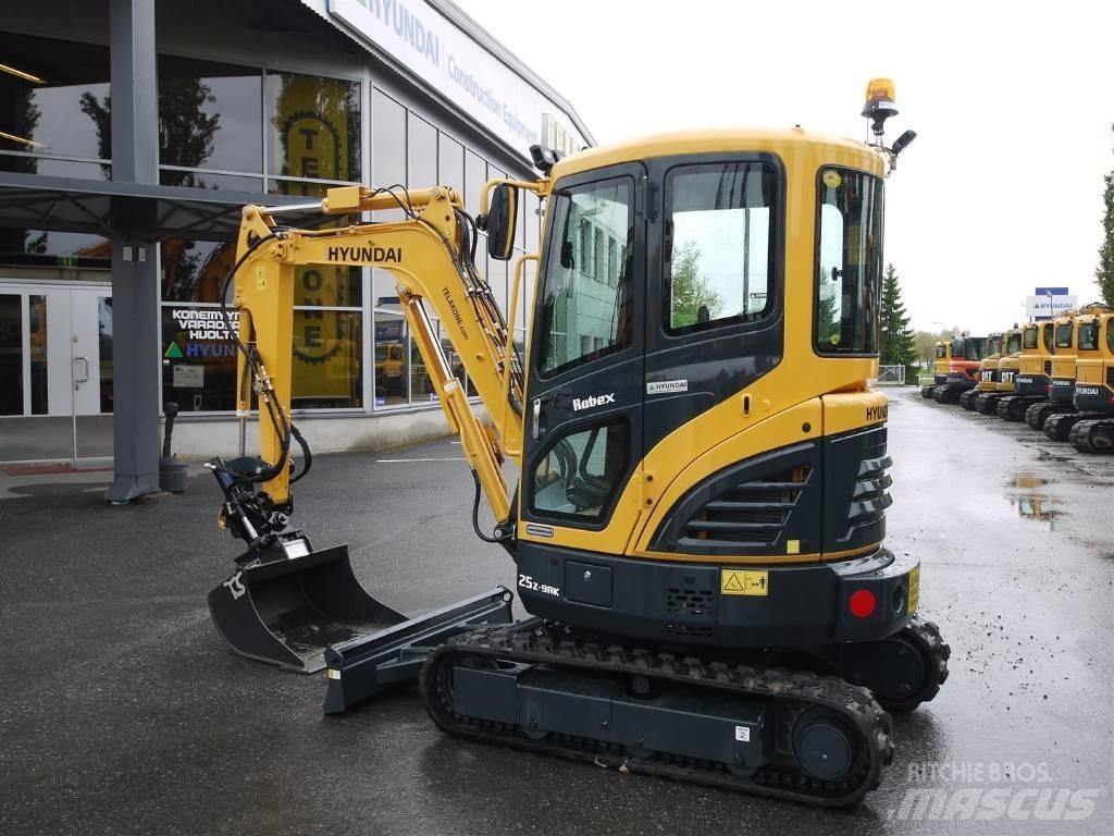 Hyundai R25Z-9AK Mini ekskavatörler, 7 tona dek