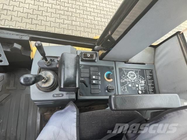 CAT IT 14 G Tekerlekli yükleyiciler