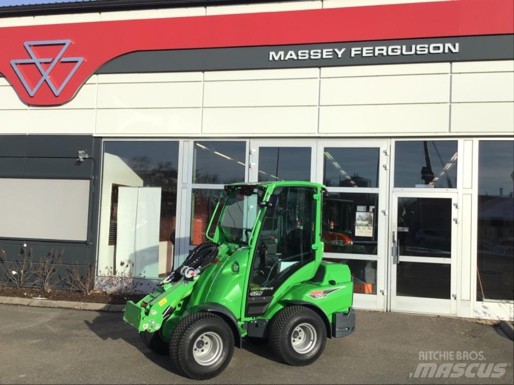 Avant 528 Skid steer loderler