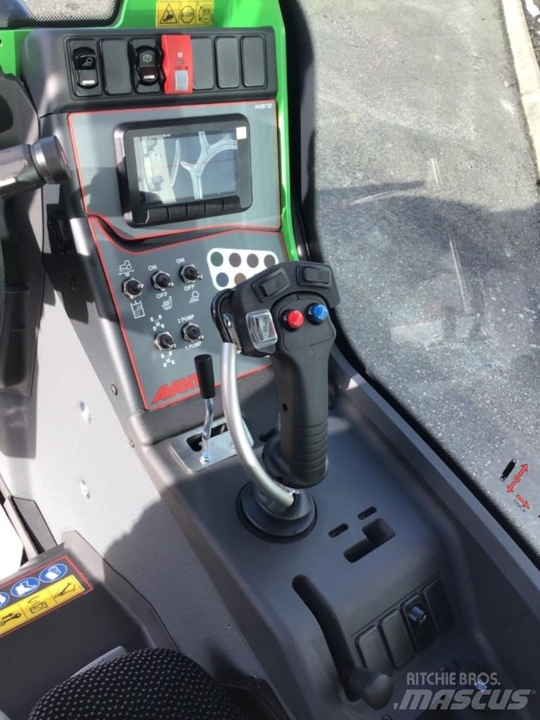Avant 528 Skid steer loderler