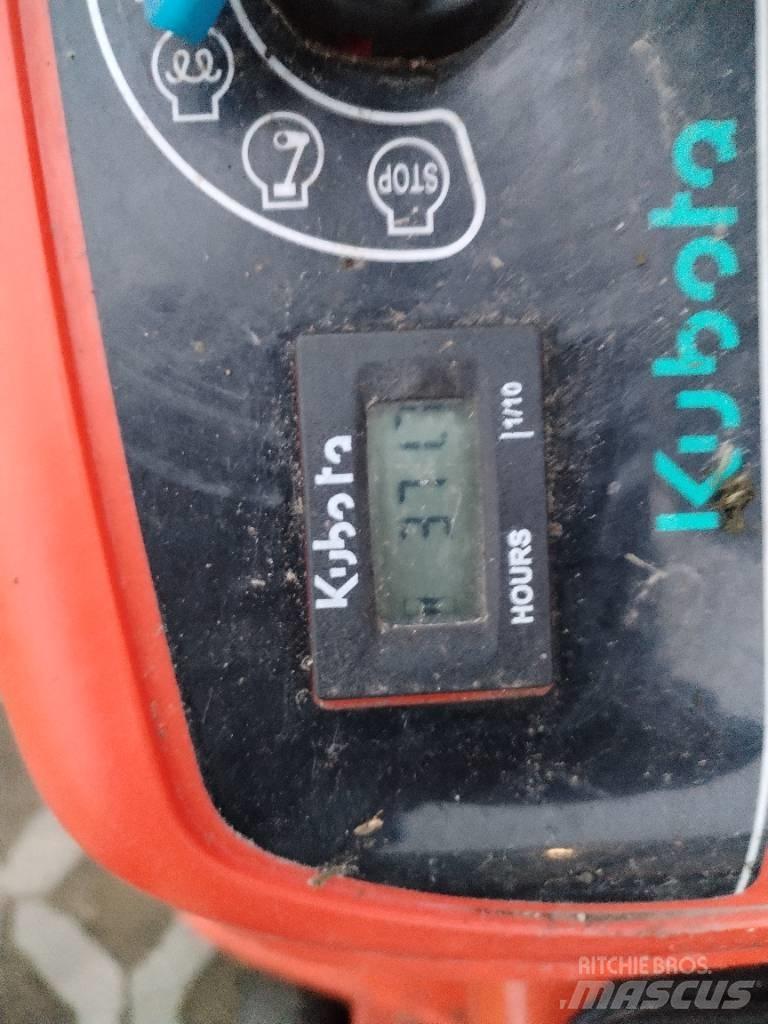 Kubota GZD 21 Mobil çim biçme makineleri