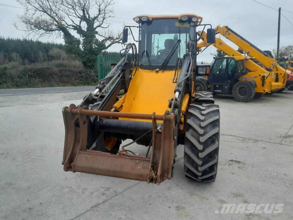 JCB 412 Tarimsal teleskopik yükleyiciler
