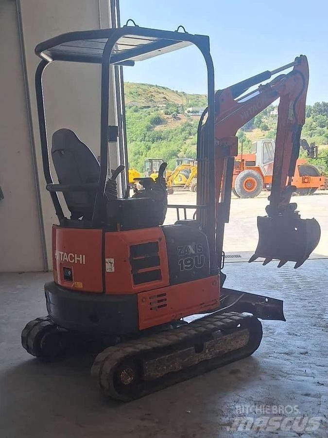 Hitachi ZX19U Mini ekskavatörler, 7 tona dek