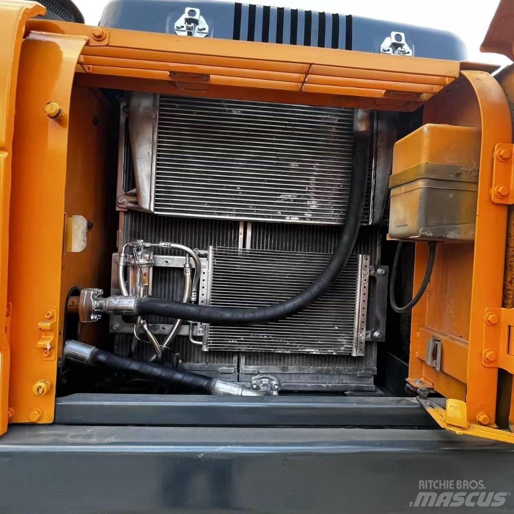 Hyundai R220-9S Paletli ekskavatörler