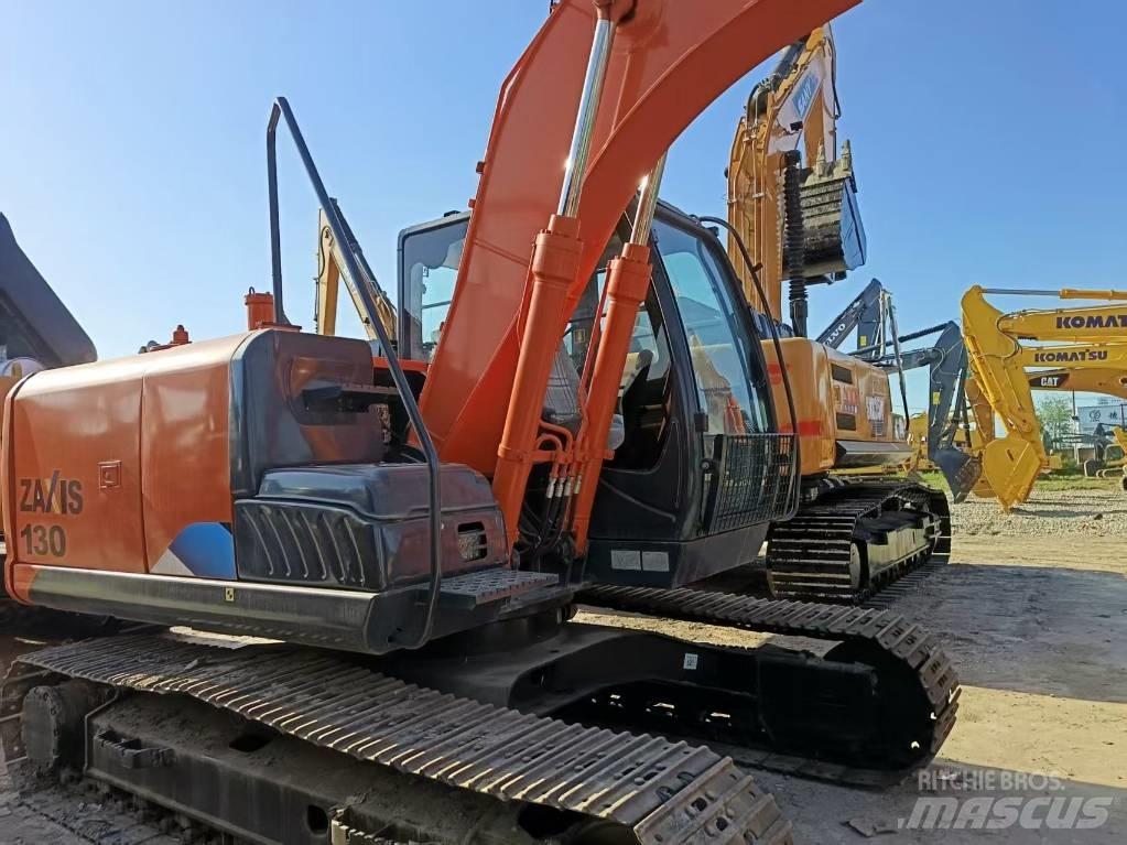 Hitachi ZX130-5A Paletli ekskavatörler