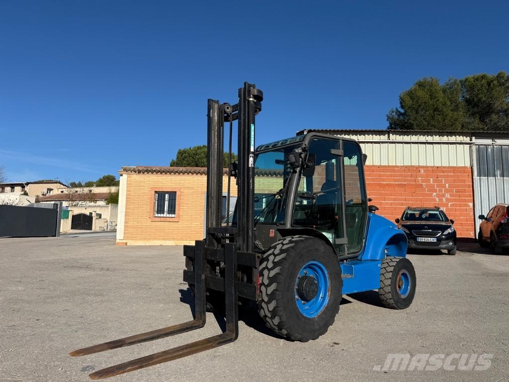 Ausa C 250 H Arazi tipi forklift