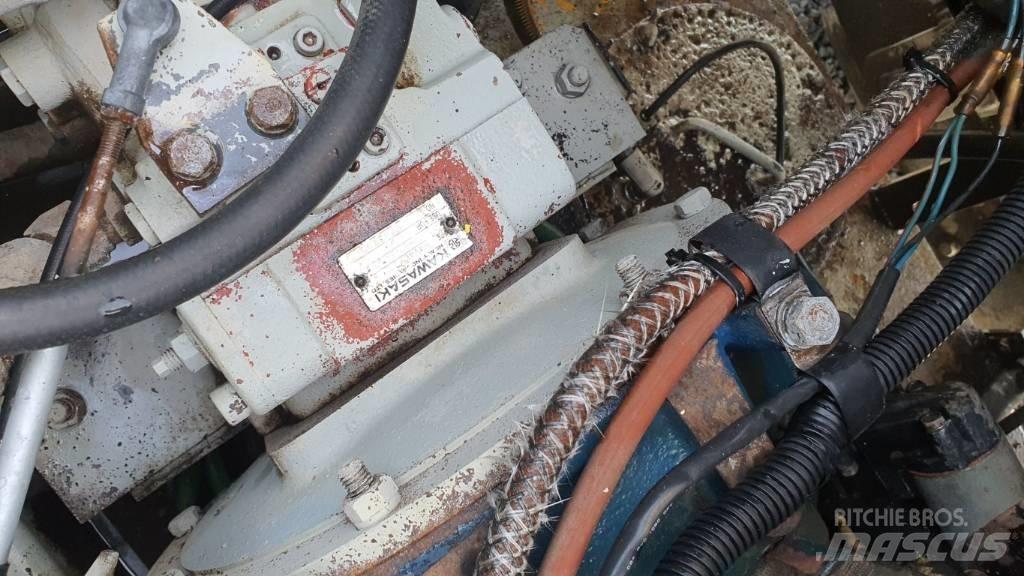 Sakai TS 160 Pnömatik lastikli silindirler
