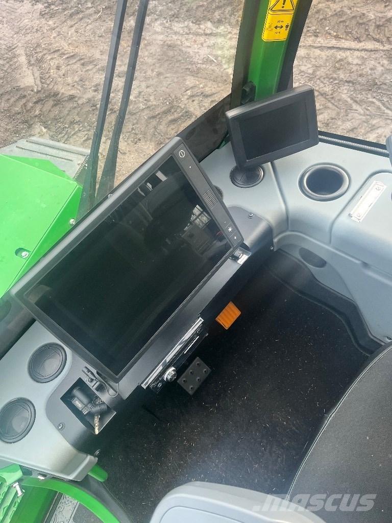 John Deere 910G Tomruk yükleyici traktörler
