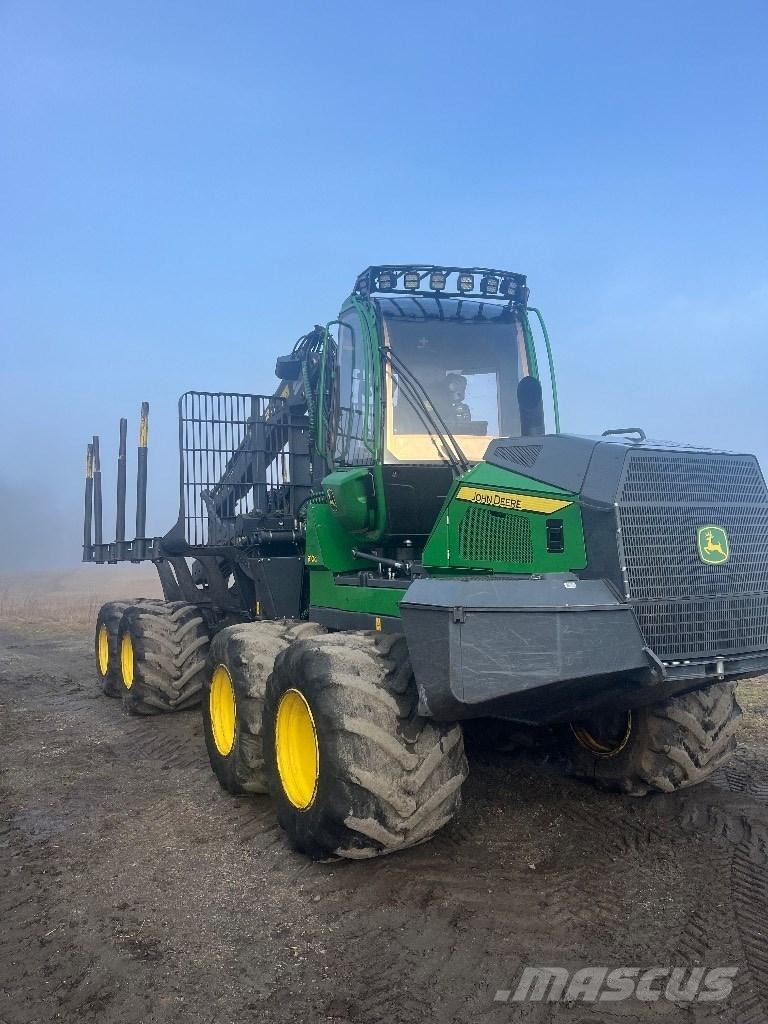 John Deere 910G Tomruk yükleyici traktörler