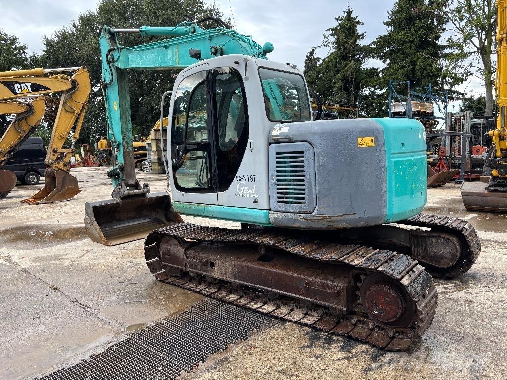 Kobelco SK 135 Paletli ekskavatörler