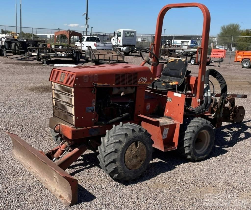 Ditch Witch 3700 DD Kanal kazma makinasi