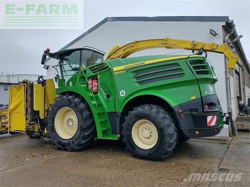 John Deere 8600 Kendi yürür silaj makinalari