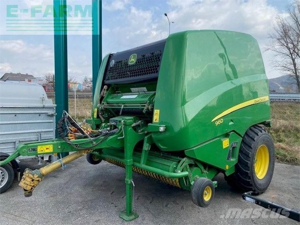 John Deere 960 Küp balya makinalari