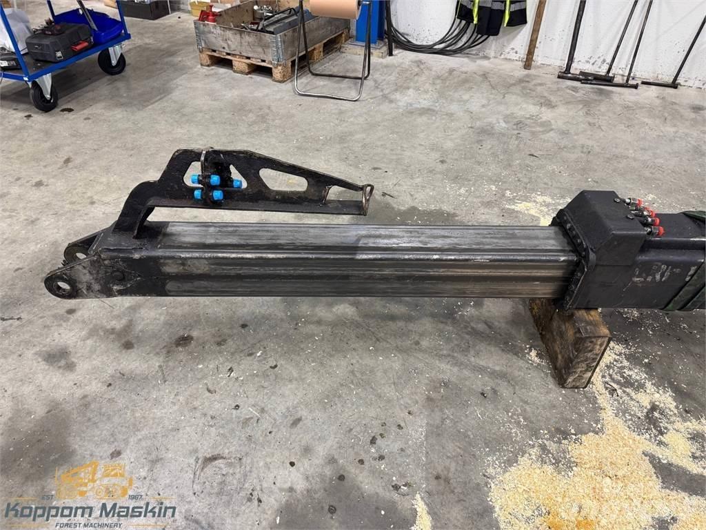 Valmet CRF12 Tomruk vinçleri