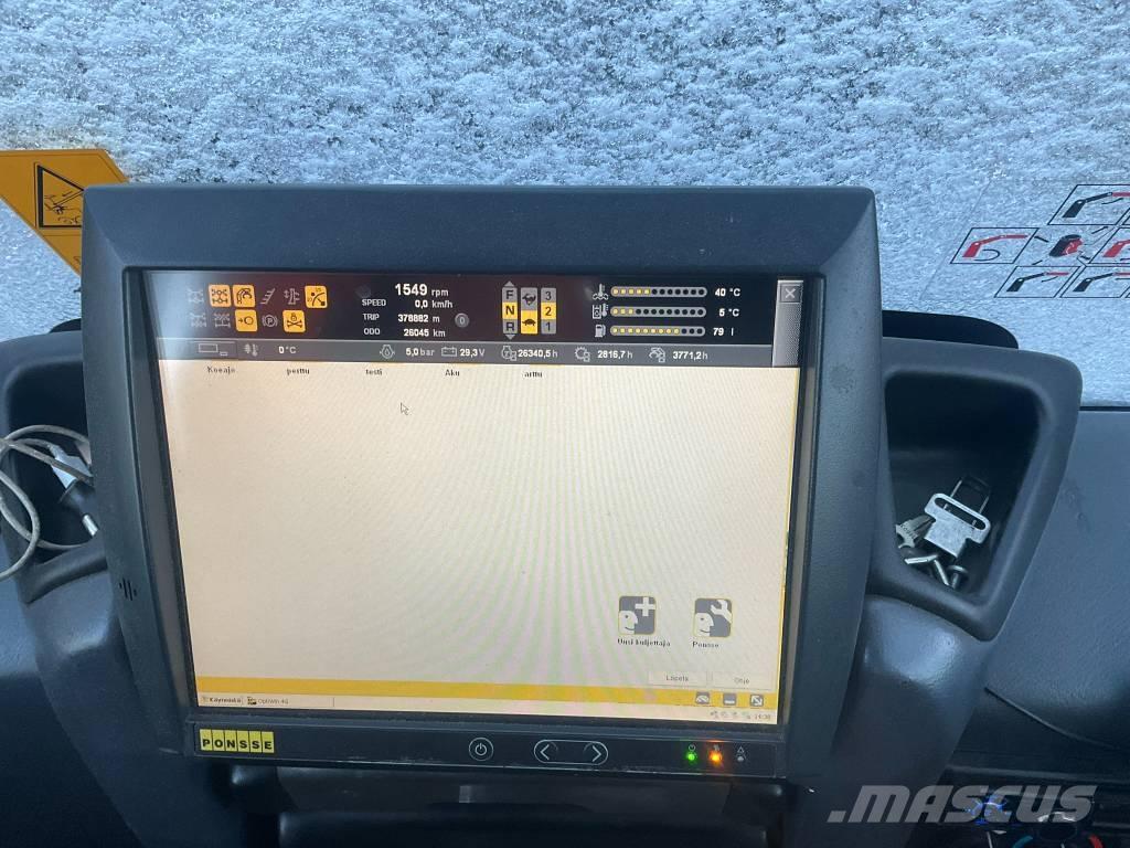 Ponsse WISENT 8W Tomruk yükleyici traktörler