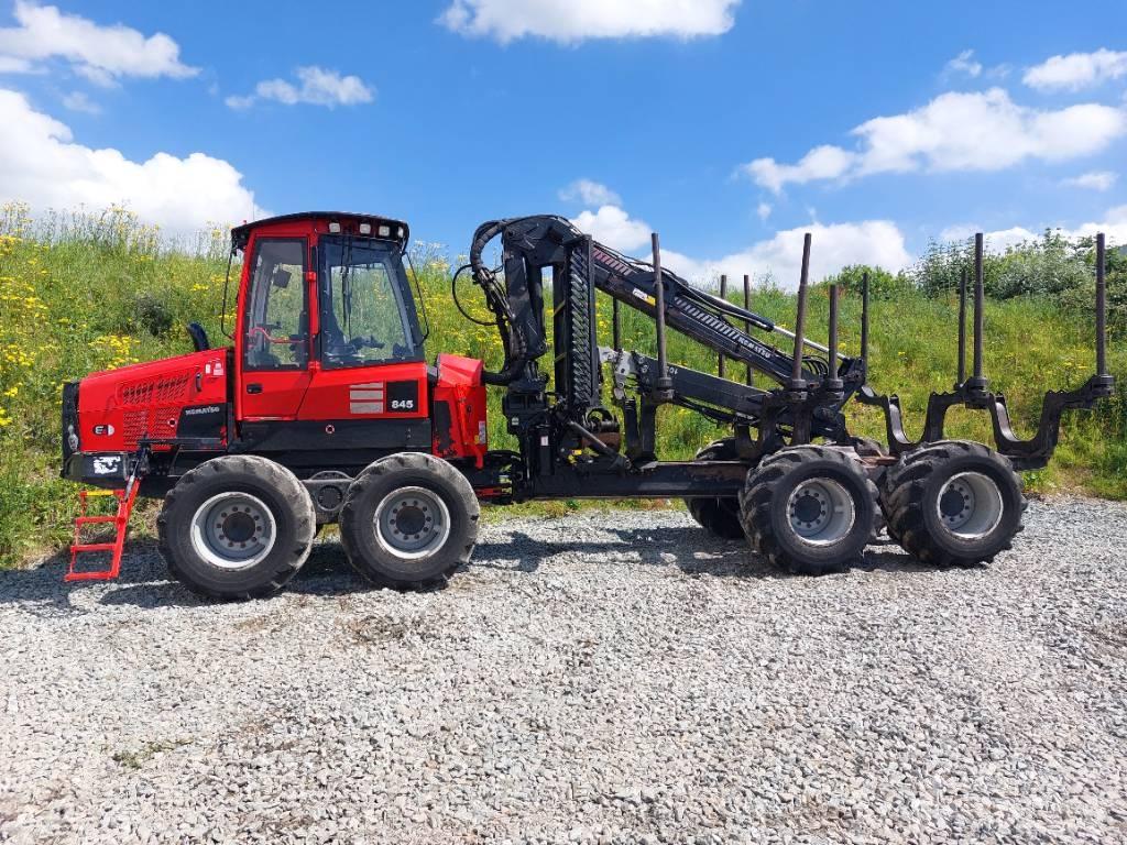 Komatsu 845 Tomruk yükleyici traktörler