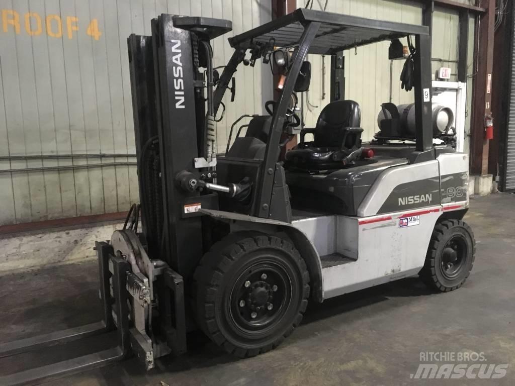 Nissan 80 Diger