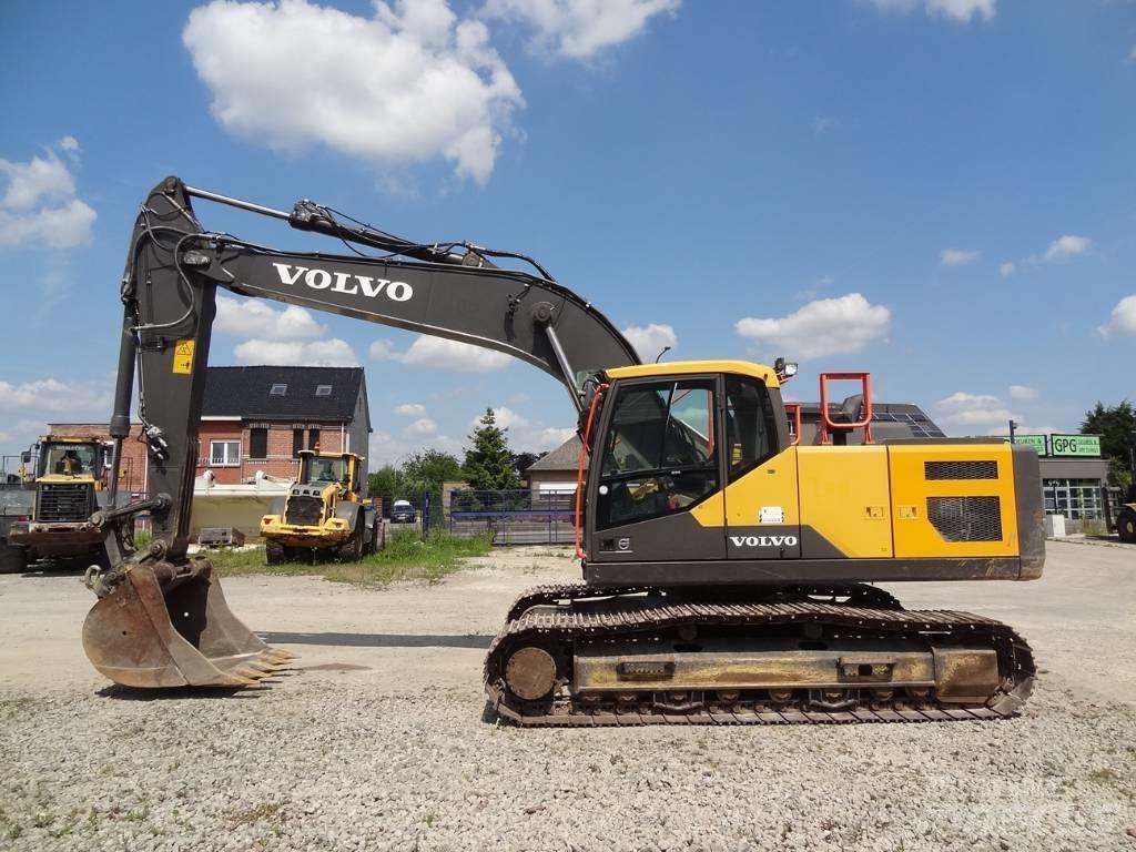 Volvo EC 220 E Paletli ekskavatörler