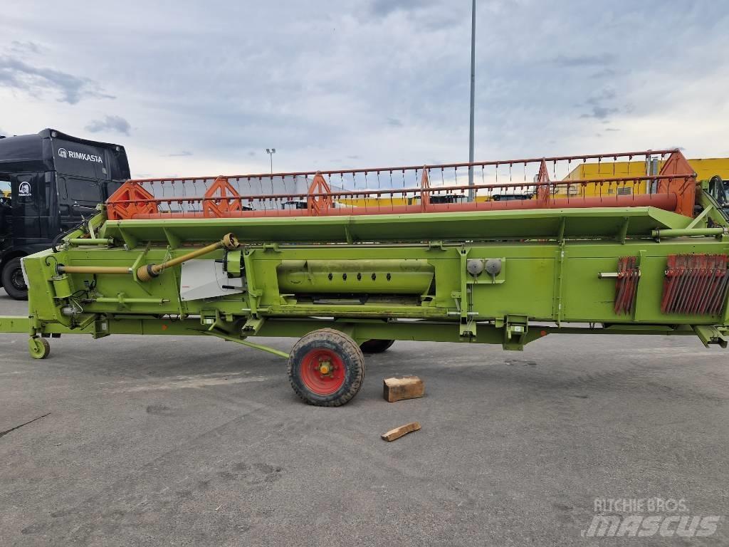 CLAAS Lexion 660 Biçerdöverler