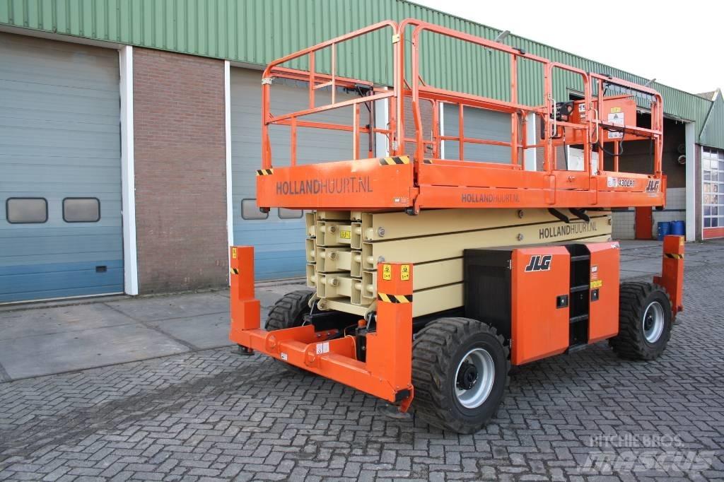 JLG 430 LRT Makasli platformlar