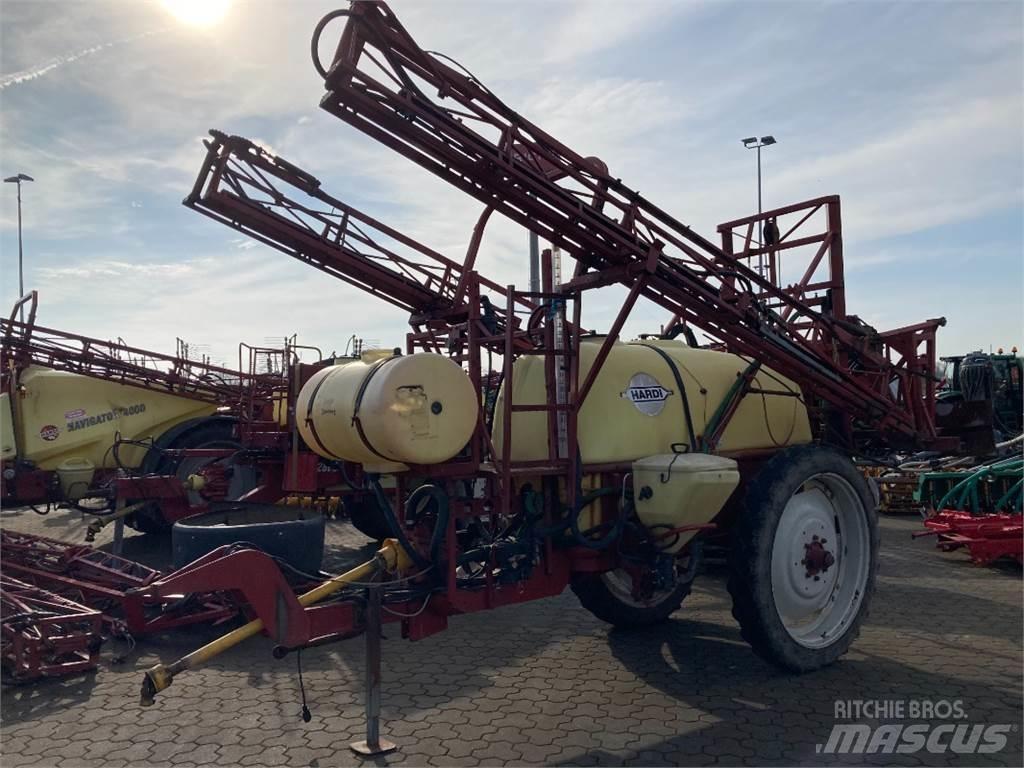 Hardi TZY 2400 Çekilir pülverizatörler