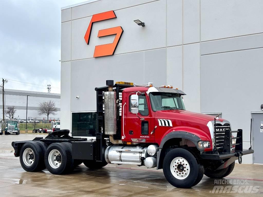 Mack Granite Kurtaricilar