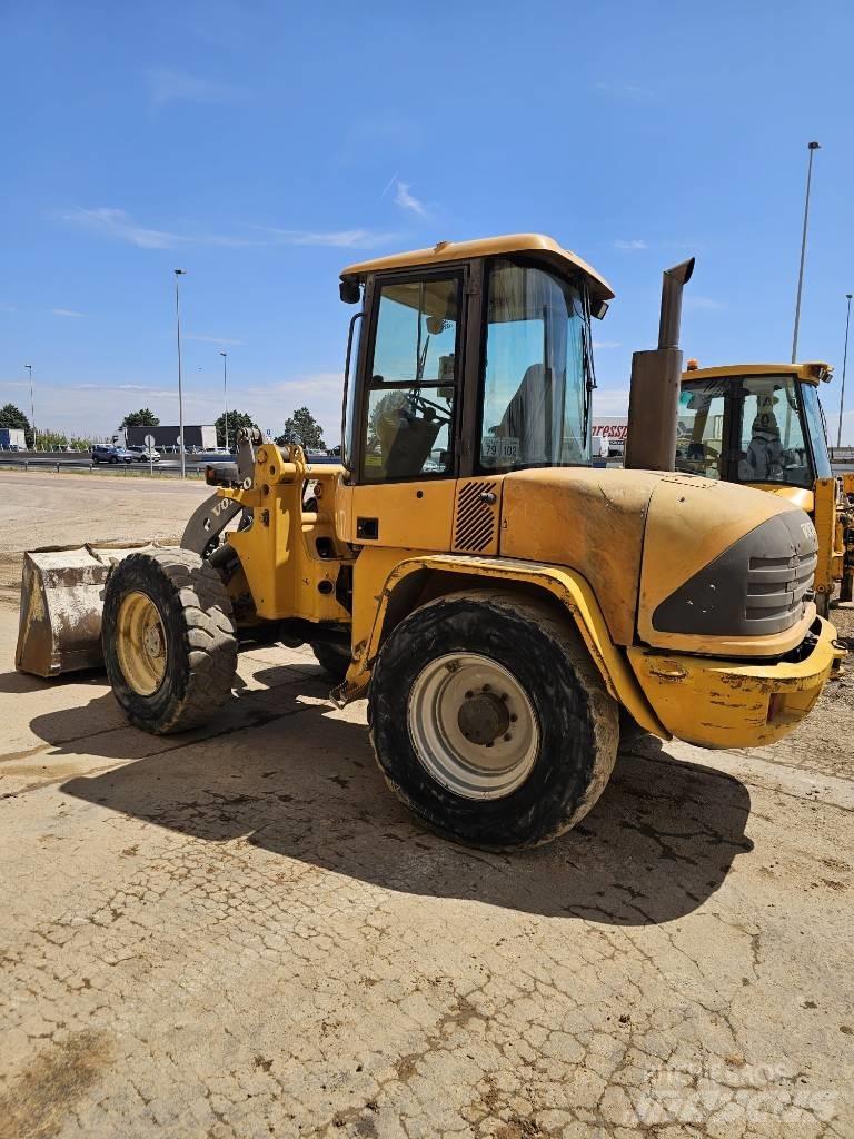 Volvo L 40 Tekerlekli yükleyiciler