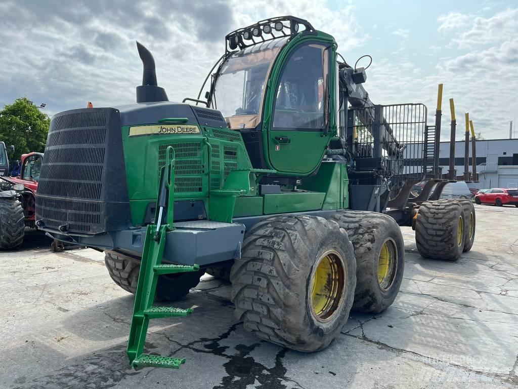 John Deere 1510G Tomruk yükleyici traktörler