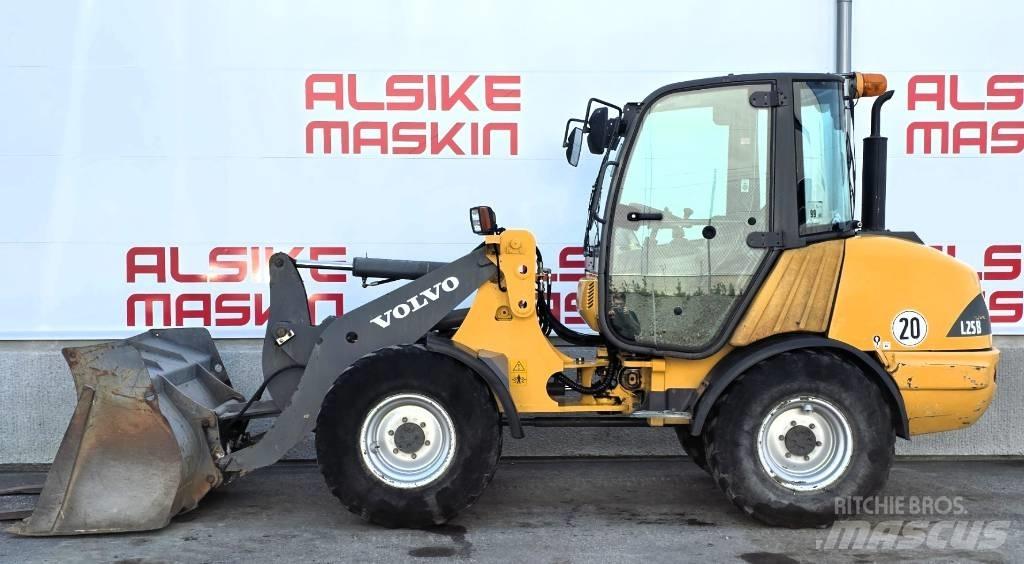 Volvo L 25 B Tekerlekli yükleyiciler
