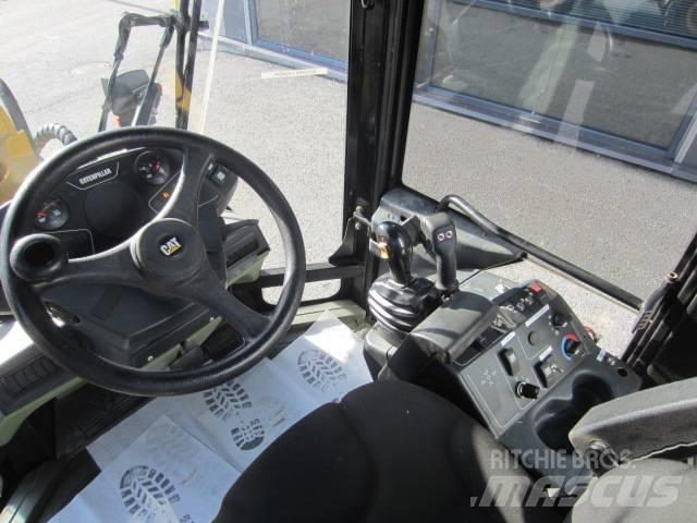 CAT 906 Tekerlekli yükleyiciler