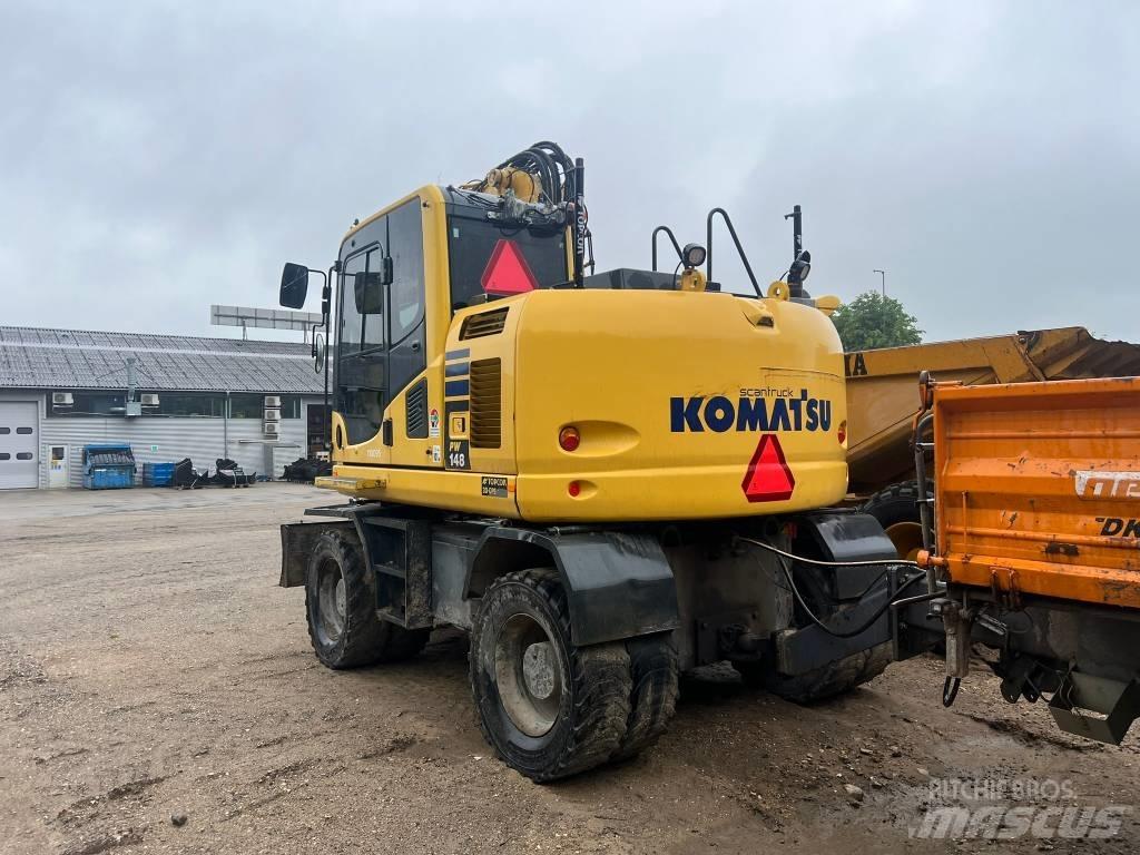 Komatsu PW 148 Lastik tekerli ekskavatörler