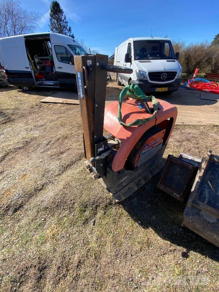 Husqvarna LG504 Kompaktörler