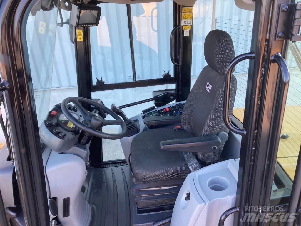 CAT 910 Tekerlekli yükleyiciler