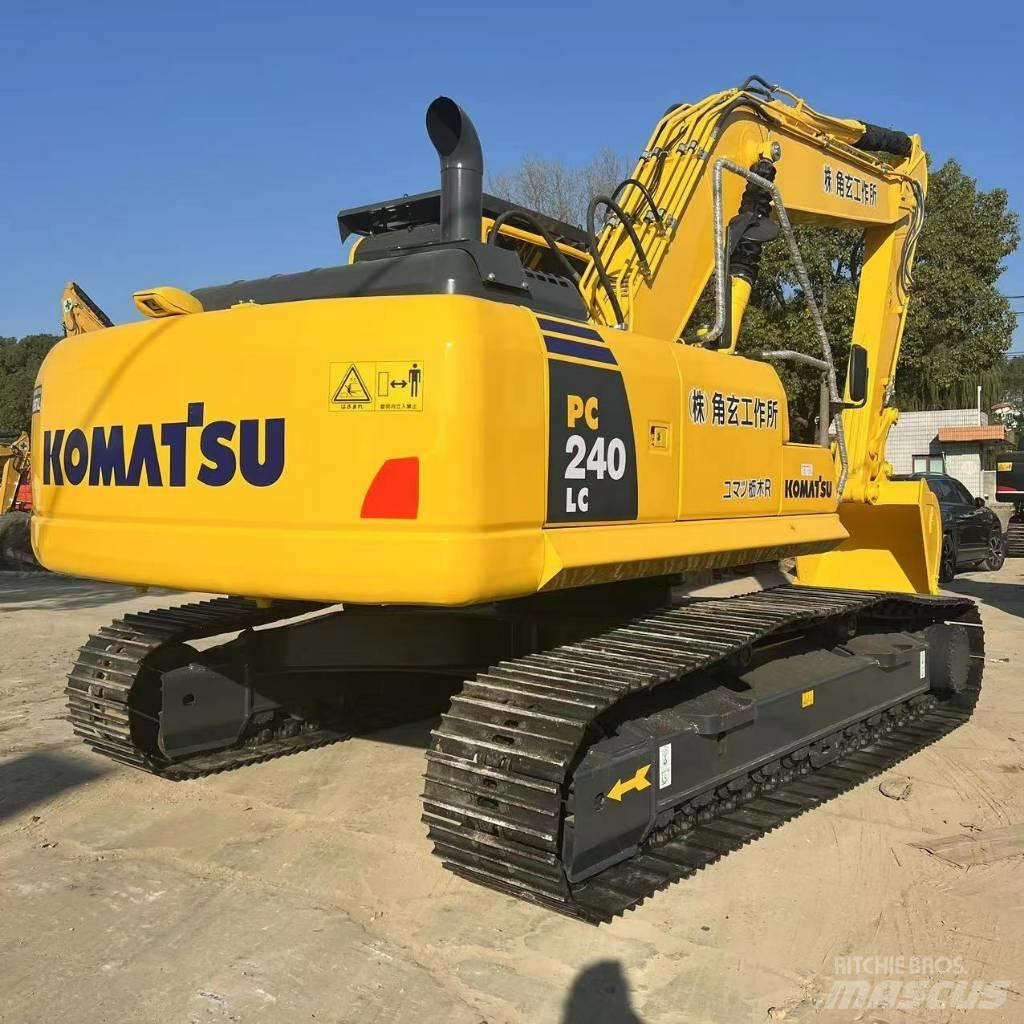 Komatsu PC240LC-8 Mini ekskavatörler, 7 tona dek