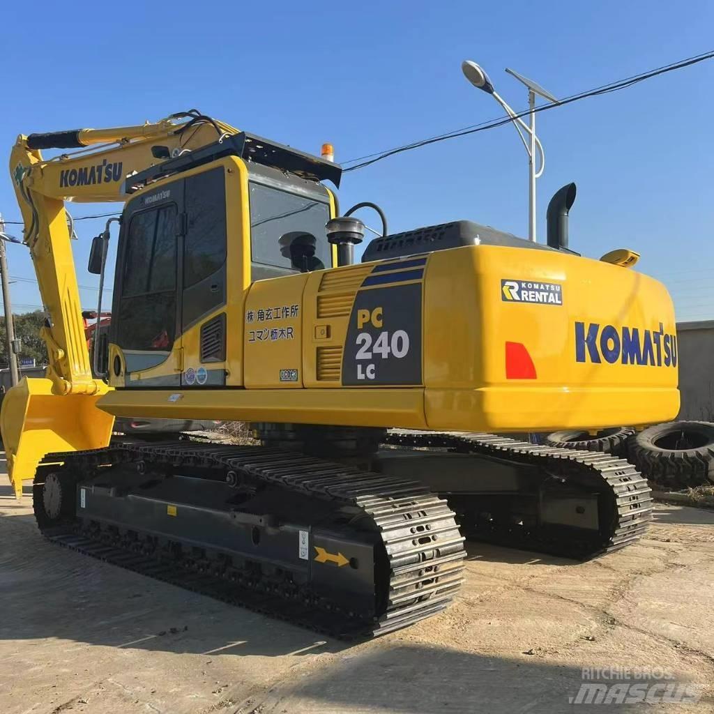 Komatsu PC240LC-8 Mini ekskavatörler, 7 tona dek
