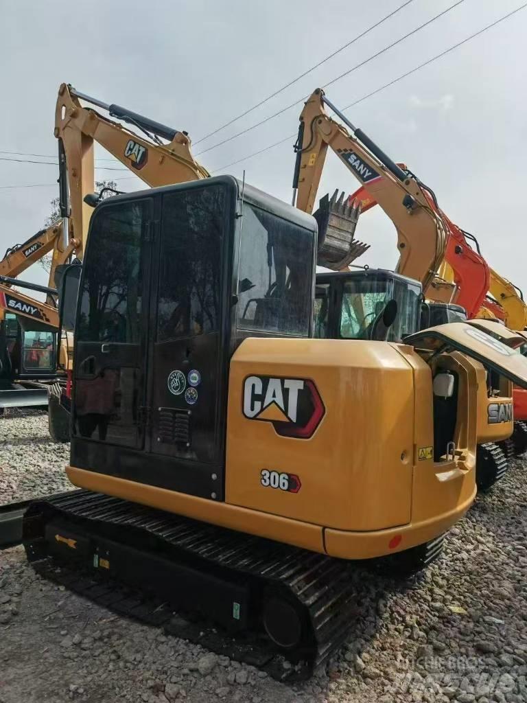 CAT 306E Paletli ekskavatörler