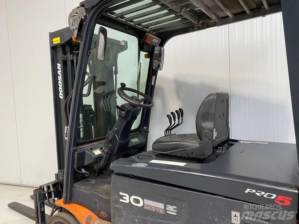 Doosan B30X-5 Elektrikli forkliftler