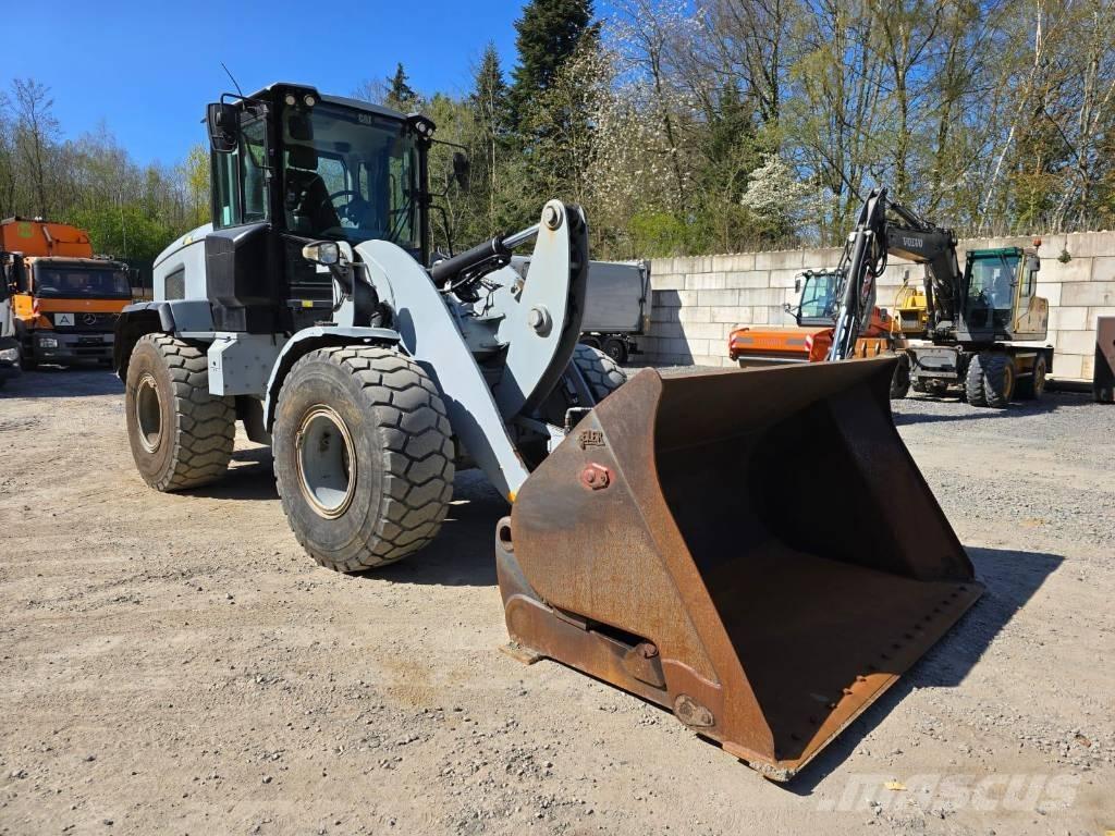 CAT 926M Tekerlekli yükleyiciler