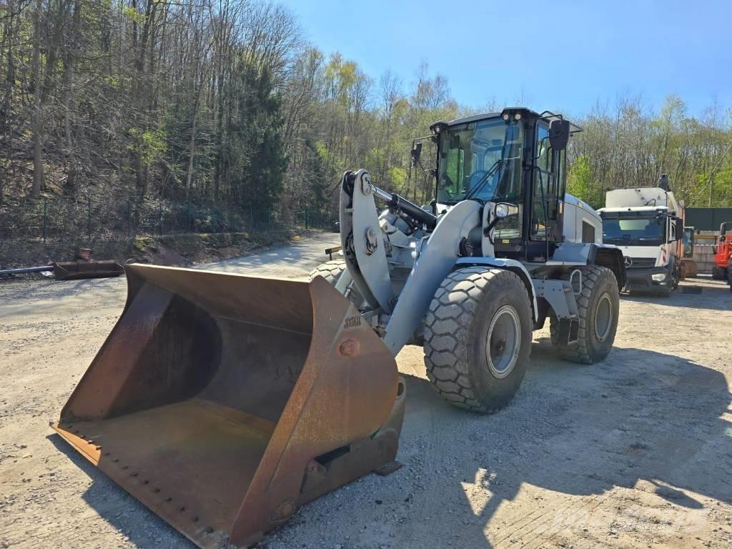 CAT 926M Tekerlekli yükleyiciler