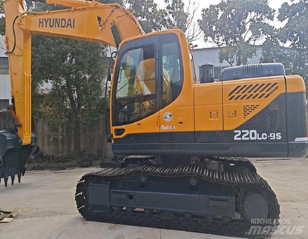 Hyundai R220LC-9S Lastik tekerli ekskavatörler