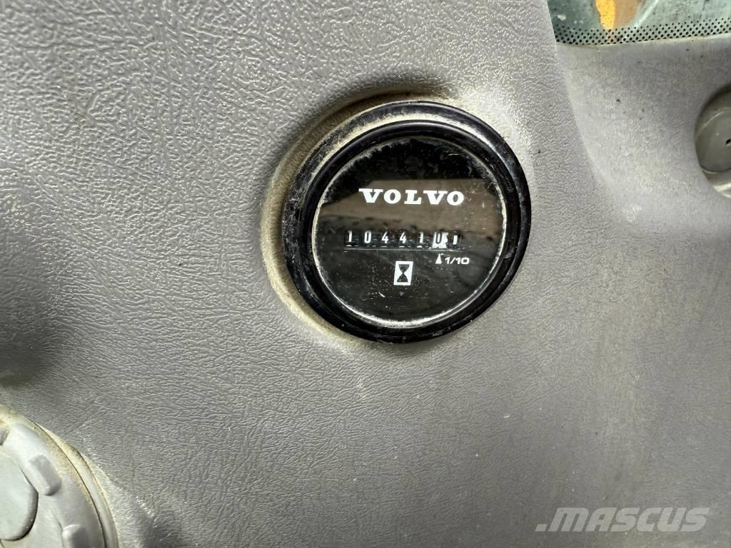 Volvo EC 480 E L Paletli ekskavatörler