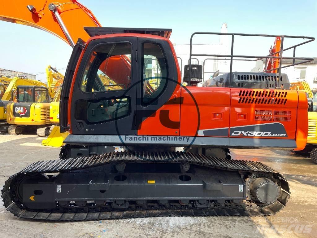 Doosan DX300 Paletli ekskavatörler