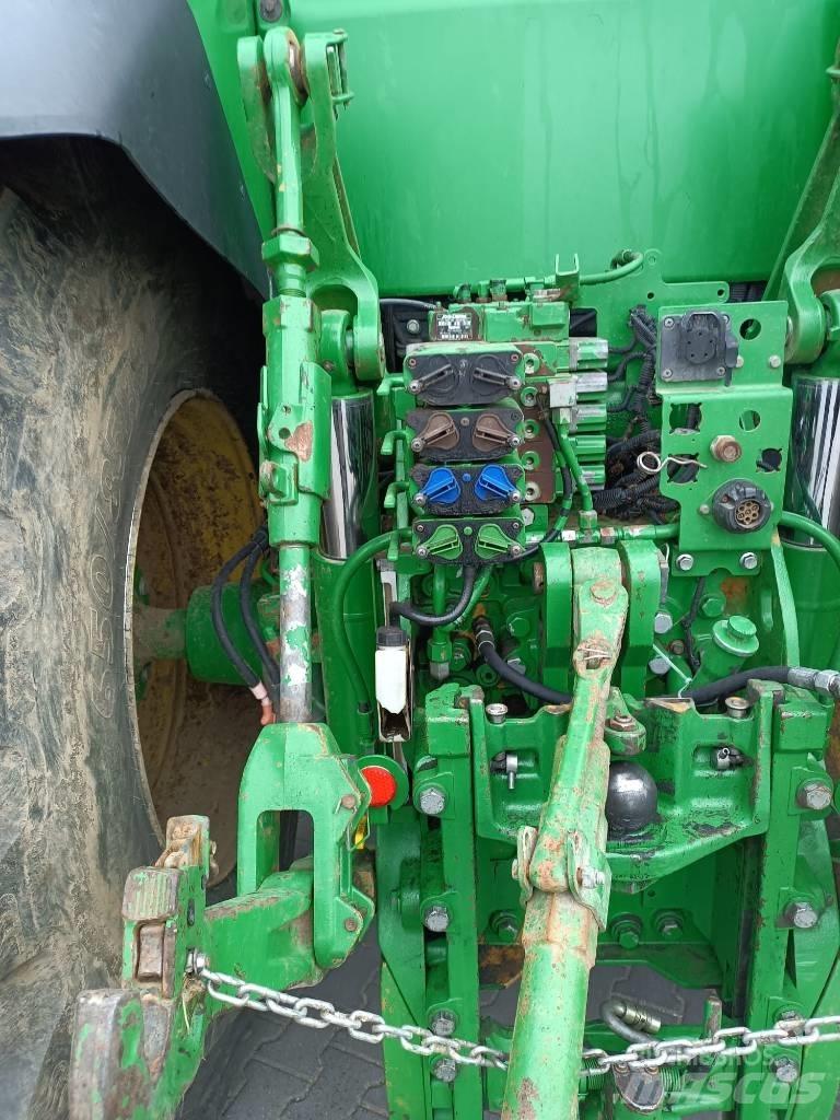 John Deere 7215 R Traktörler