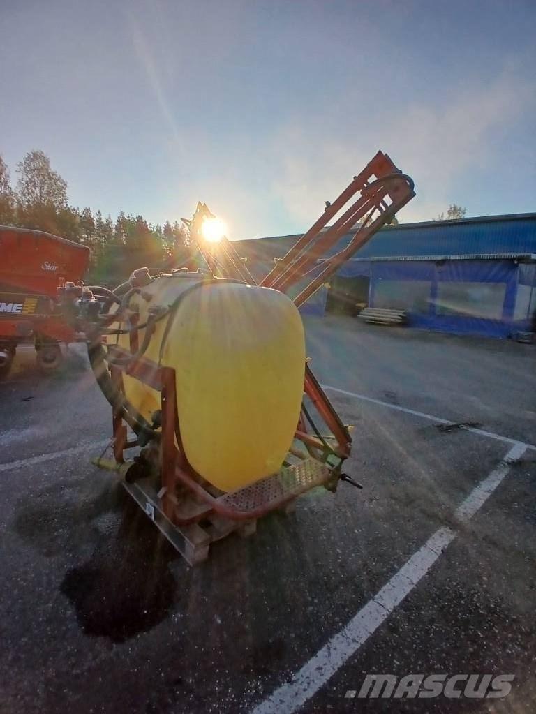 Hardi NK 850 / 12M Monte edilebilir pülverizatörler