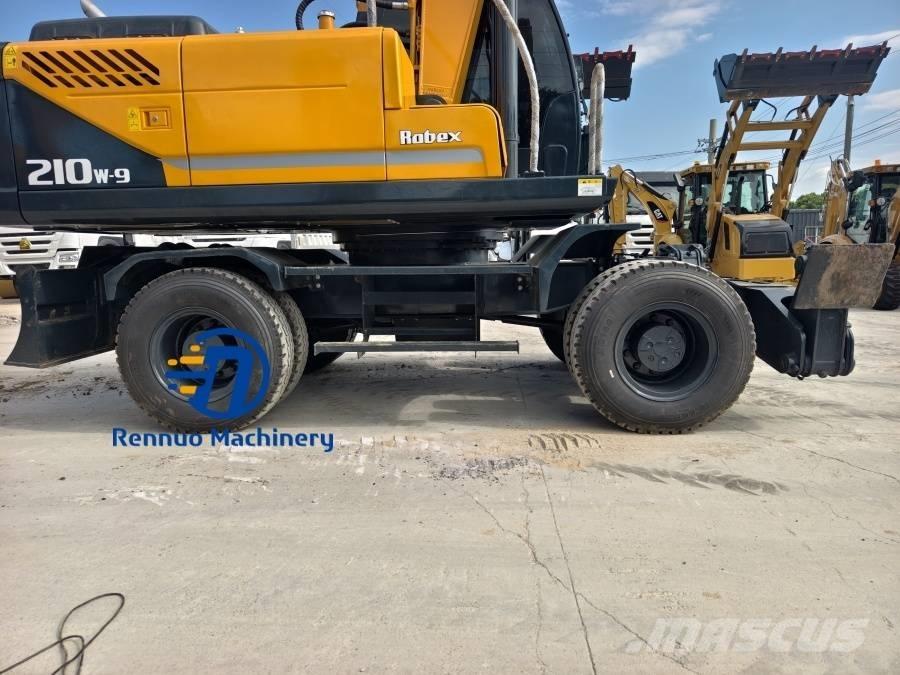 Hyundai 210W-9 Lastik tekerli ekskavatörler