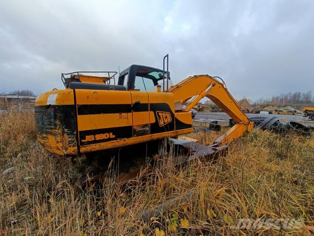 JCB JS 180 L Paletli ekskavatörler