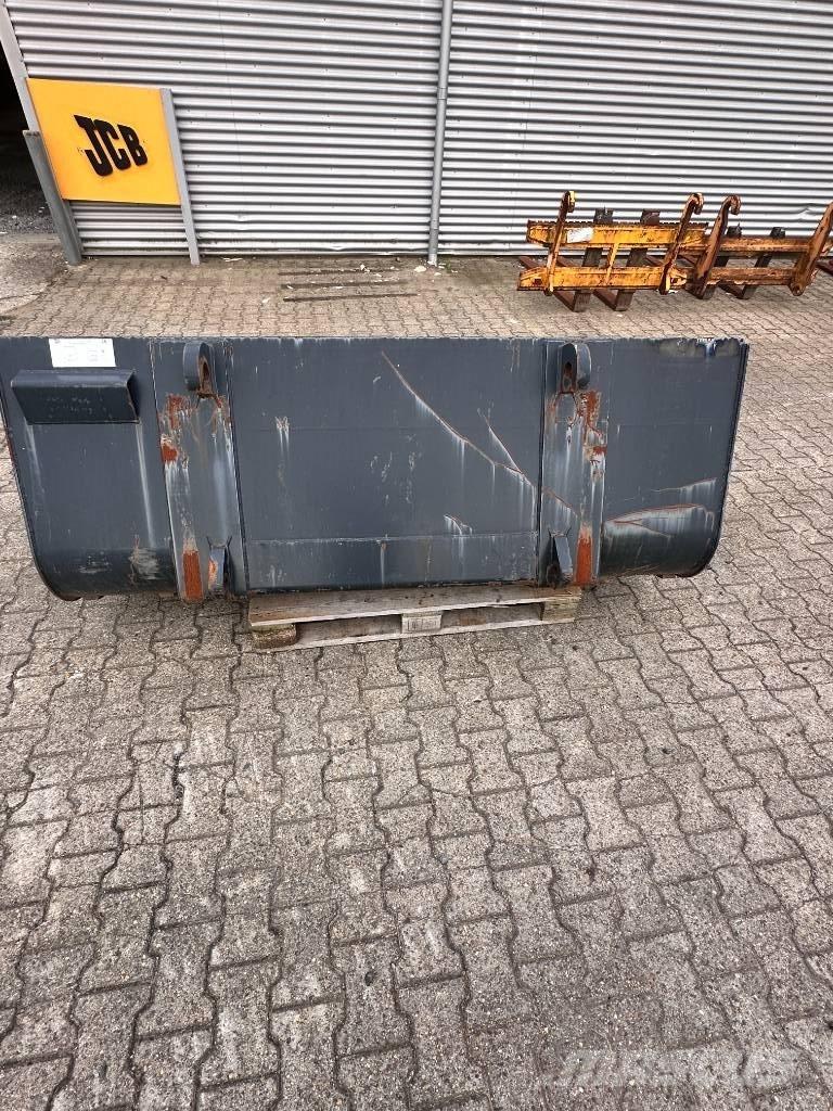 JCB Læsseskovl - 226cm Kovalar