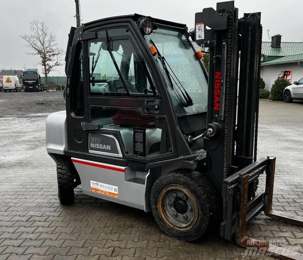 Nissan UG1D2A30LQ LPG'li forkliftler